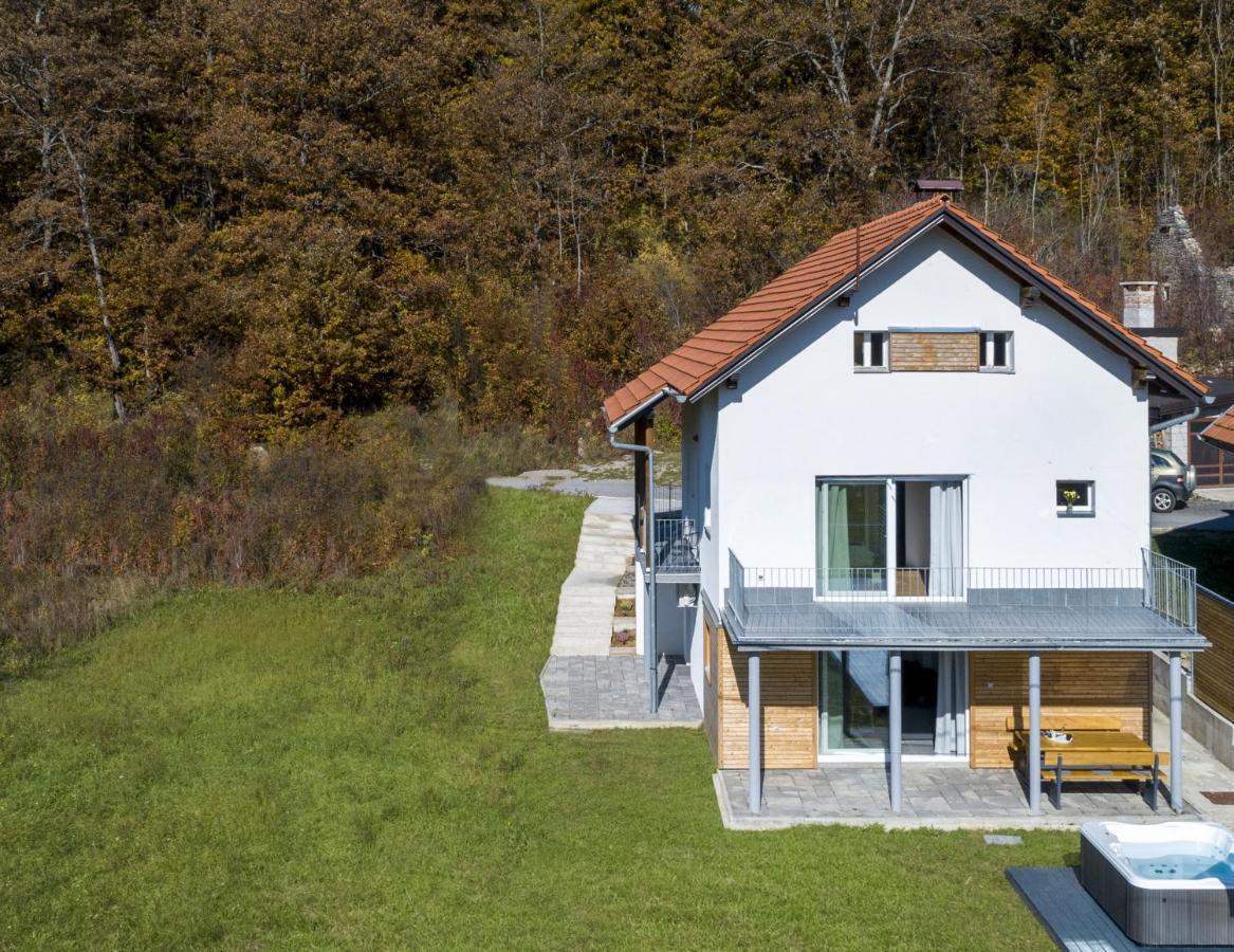 Velebit Lodge Lovinac  Zewnętrze zdjęcie