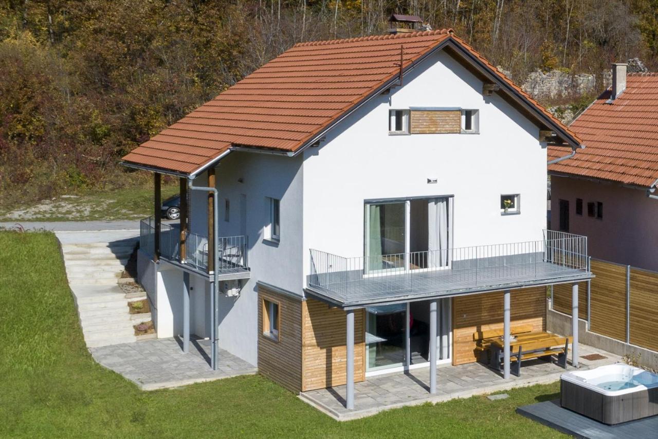 Velebit Lodge Lovinac  Zewnętrze zdjęcie